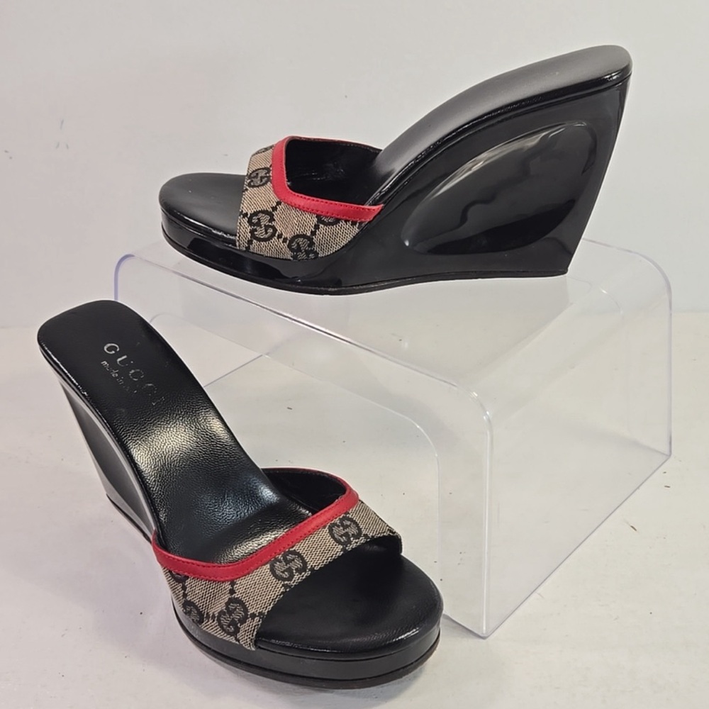 Gucci Black and Red Wedge Sandals with Signature Style